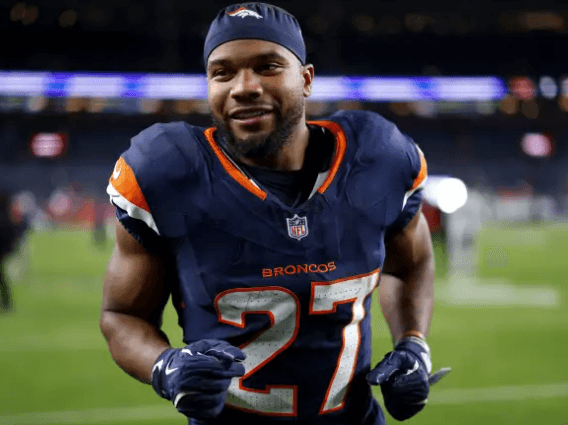 Broncos Star J.K. Dobbins Chooses to Stay and Signs 2-Year Contract with Broncos Despite Chiefs Offering a Higher Value Deal – Proves Loyalty is Worth More Than Money