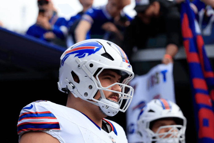 Turned Down $64M From Raiders, Bills Veteran Stays in Buffalo on $52M Deal to Chase Super Bowl 