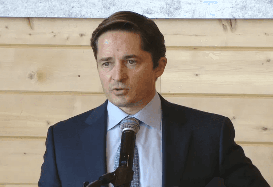 Green Bay Packers Propose Two Difficult Options for Fans: Issuing More Shares or Selling Lambeau Field Naming Rights to Improve Current Financial Struggles