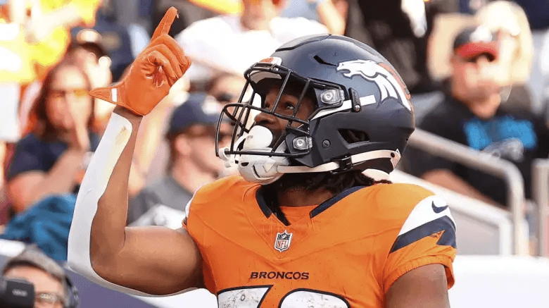 “I CHOOSE DENVER” – Broncos Dual-Threat RB Shocks NFL by Accepting Minimum Deal to Return for Fourth Season Amid Trade Rumors