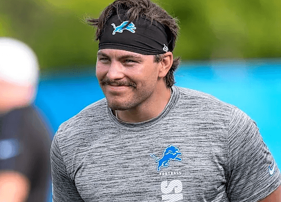 "$20 Million? Keep It!" Linebacker Malcolm Rodriguez Shocks by Rejecting Super Bowl Contender to Stay with Lions – Sends Emotional Message to Detroit and His Young Daughter on Stage