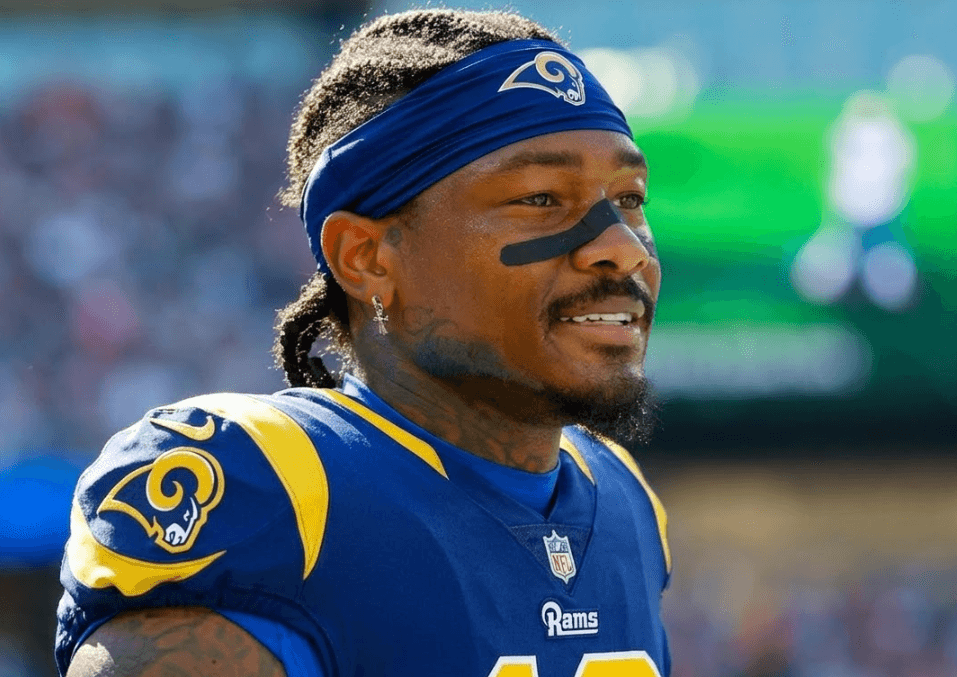 With the Unreasonable Demands of Eagles in the A.J. Brown Trade, Rams Will Pursue Fan-Favorite WR Stefon Diggs After Latest Remarks from GM Les Snead
