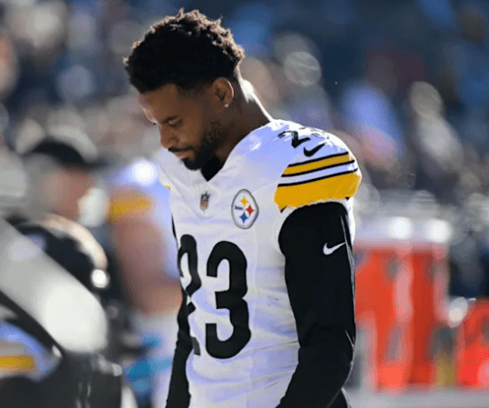 Former 6x Pro Bowl Star Returns "Home" to Sign One-Day Contract and Retire, Closing Out His Career in Steelers Colors