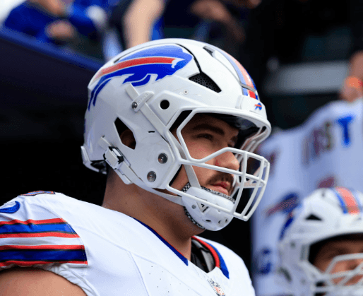 Bills Veteran Turns Down $64M Raiders Offer, Stays in Buffalo on $52M Deal to Chase Super Bowl